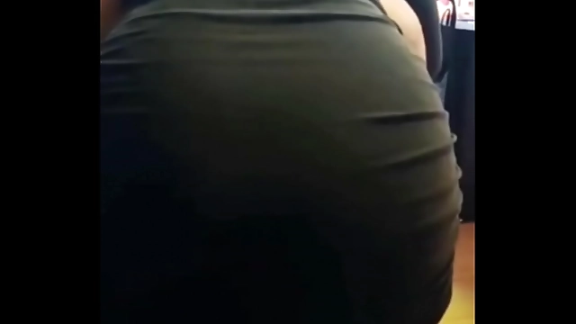 Sensual Japan: Luscious Delivery Girl Gets Nailed by Massive Dick in JAV HD!