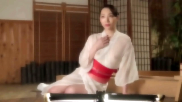 Witness the Irresistible Renmi Yoshioka in Jyotetsu Tairiku, a Captivating Expose of the Hottest Actresses!