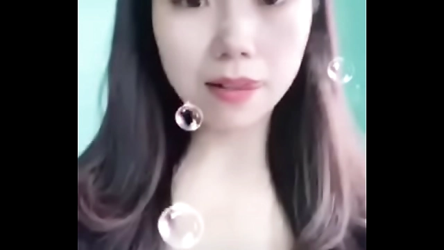 Your Jaw Will Drop When You See This Luscious Young Wifes Racy Selfie – Then She Gives Her Husband a Steamy Blowjob!