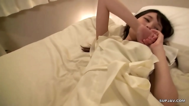 Discover the Alluring Enchantress Behind the Piano: A JAV MILFs Sensual Lessons in Music and Passion