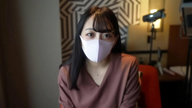 Confirmed - 18-year-old Mask de Genuine Amateur! A Real Underground Idol on Camera! Watch the Real Deal in 2 Rounds of Nakadashi!