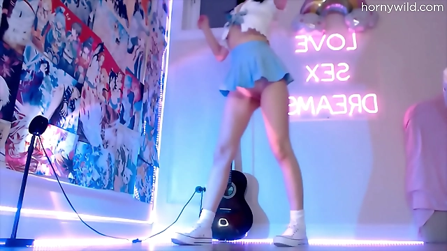 JAV Teen Slut Fingers Her Steamy Pussy - Must-See Video