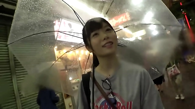 JAV Idol Nore-chan's University Life & Part-Time Beer Vending Job! Don't Miss Out on This Gem